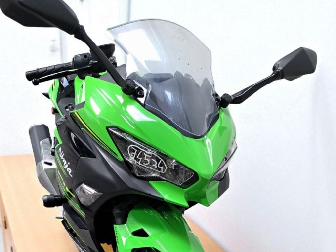 KAWASAKI NINJA 400 4