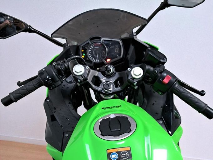 KAWASAKI NINJA 400 4