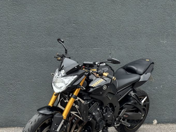 YAMAHA FZ8 4