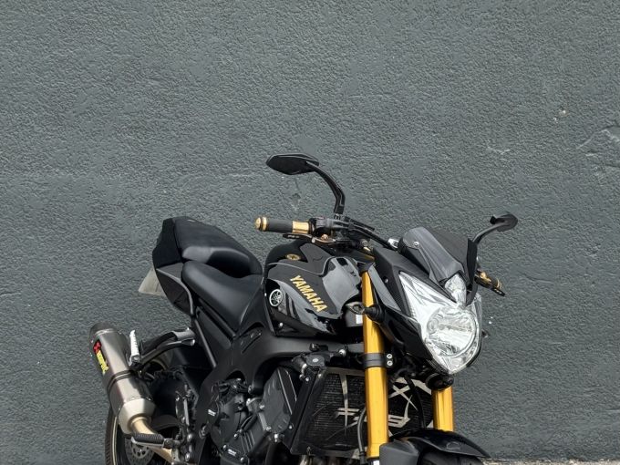 YAMAHA FZ8 4
