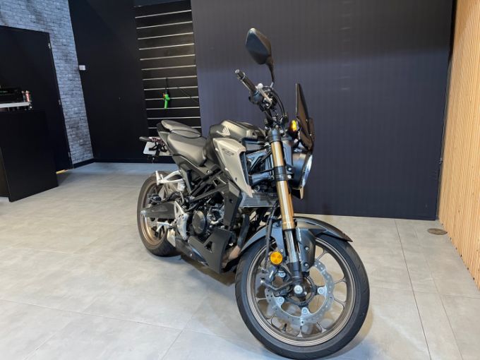 HONDA CB125R 4