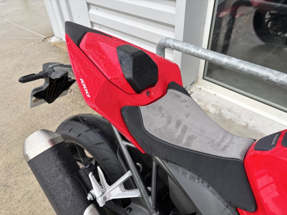 HONDA CB1000 Hornet 4