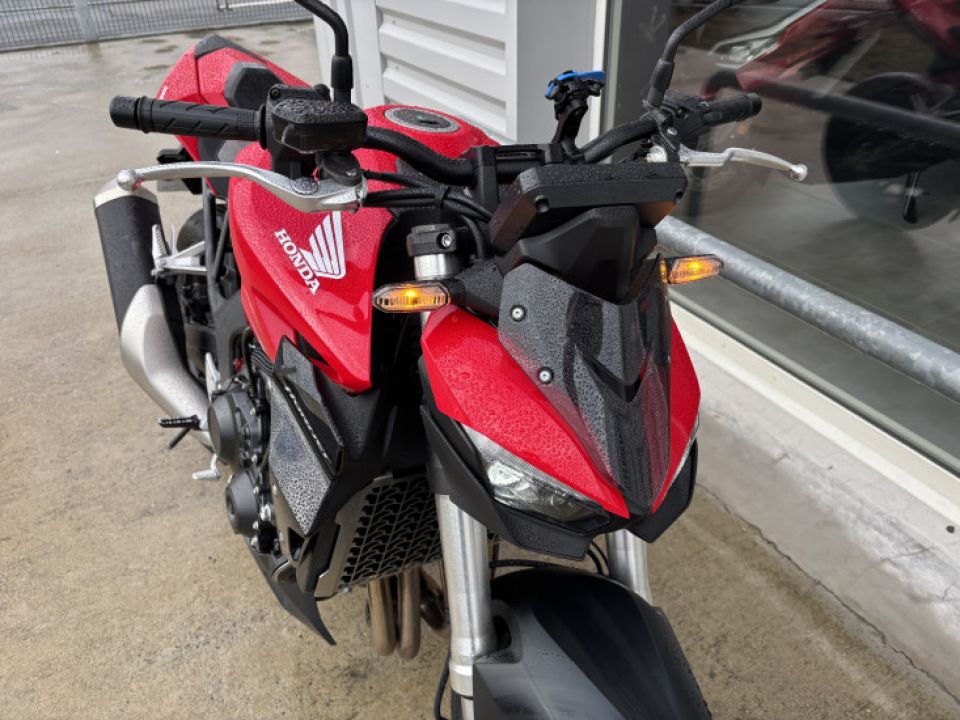 HONDA CB1000 Hornet 4