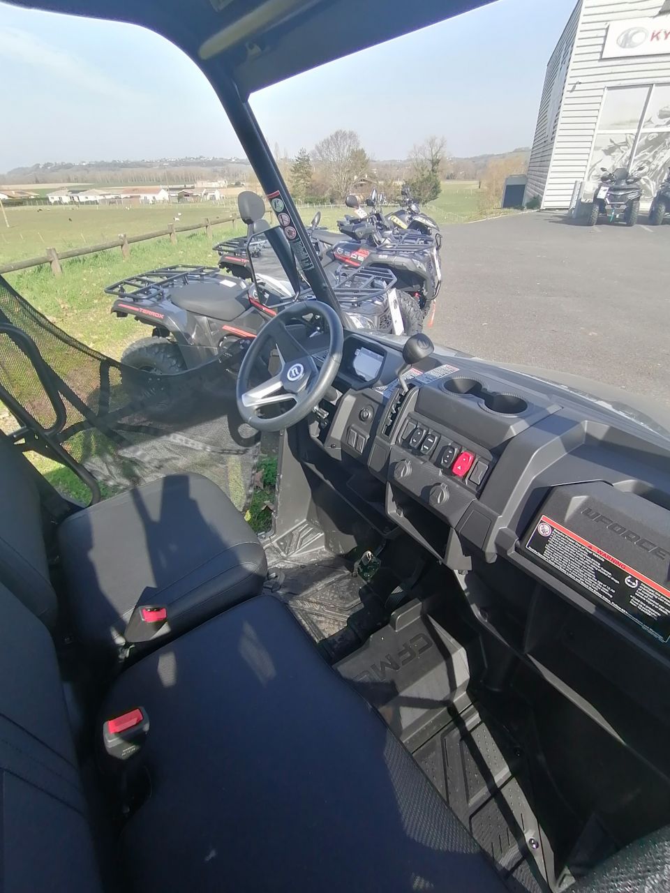 CF MOTO UFORCE 600 4