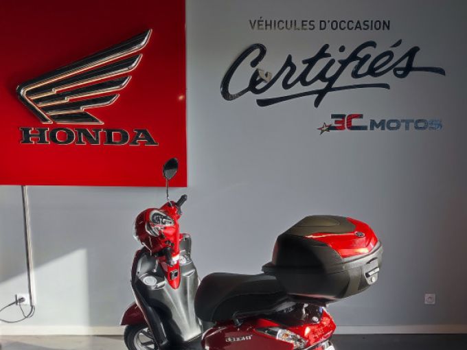 YAMAHA D'ELIGHT (125) 4