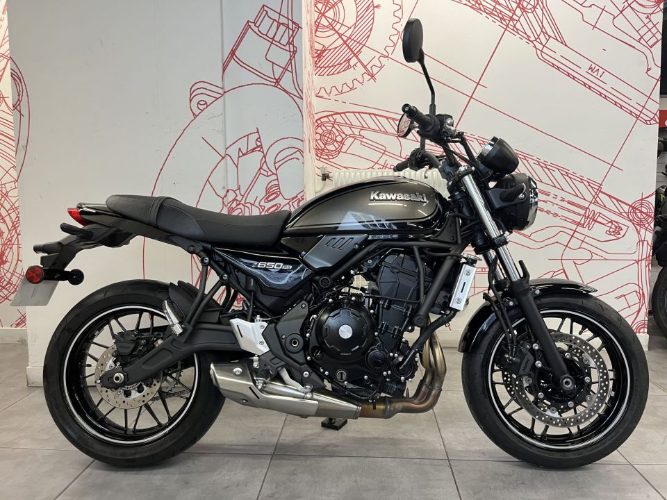 KAWASAKI Z 650 RS 4