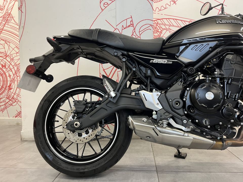 KAWASAKI Z 650 RS 4