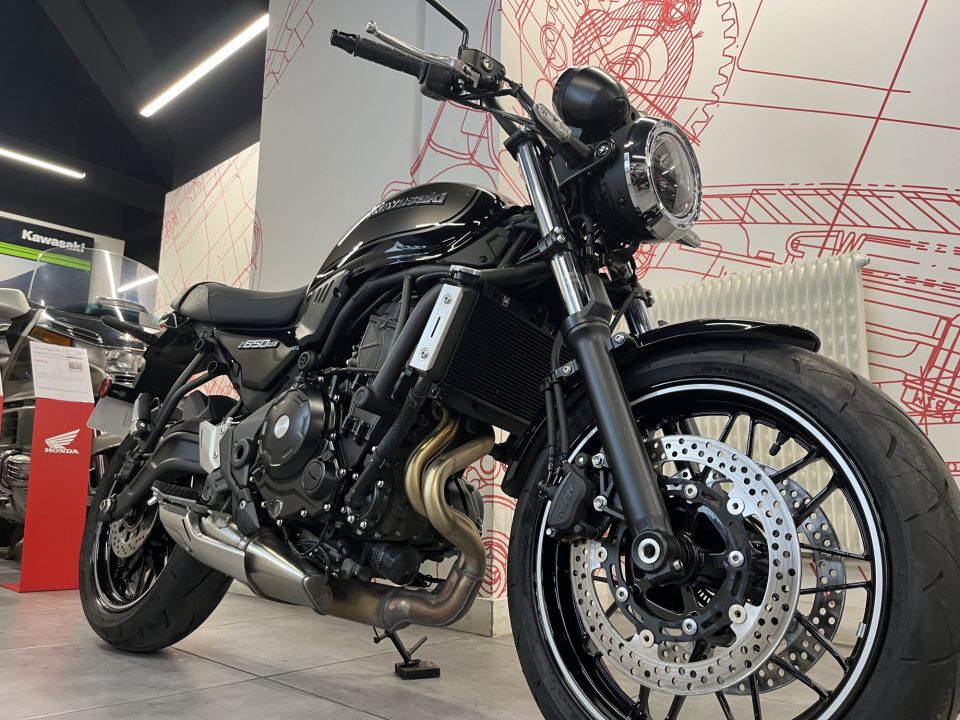 KAWASAKI Z 650 RS 4