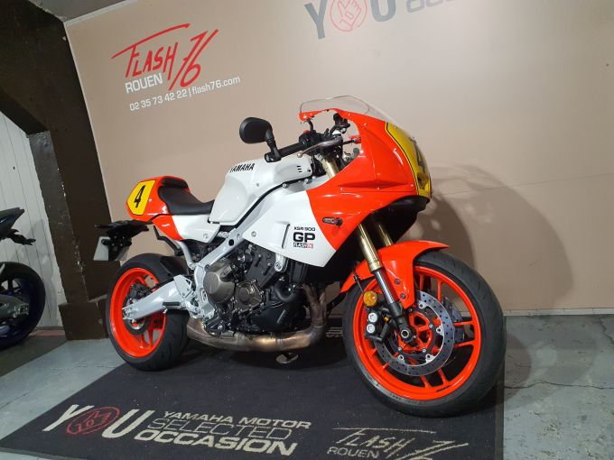 YAMAHA XSR 900 GP 4