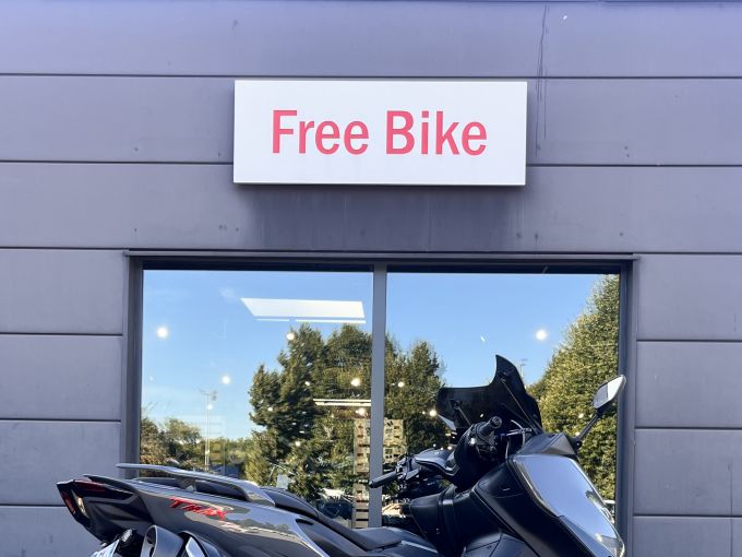 YAMAHA XP T-MAX 560 TECH MAX 4