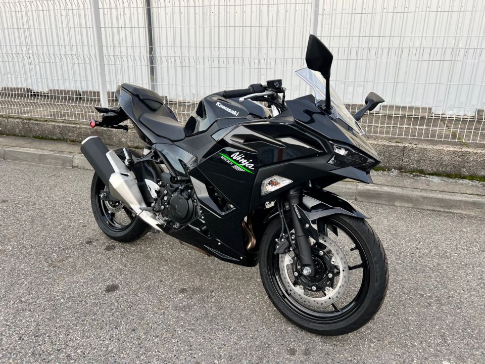 KAWASAKI Ninja 500 4