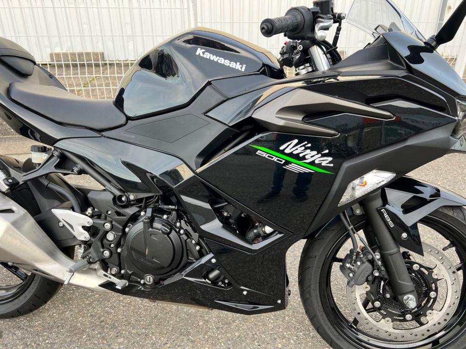 KAWASAKI Ninja 500 4