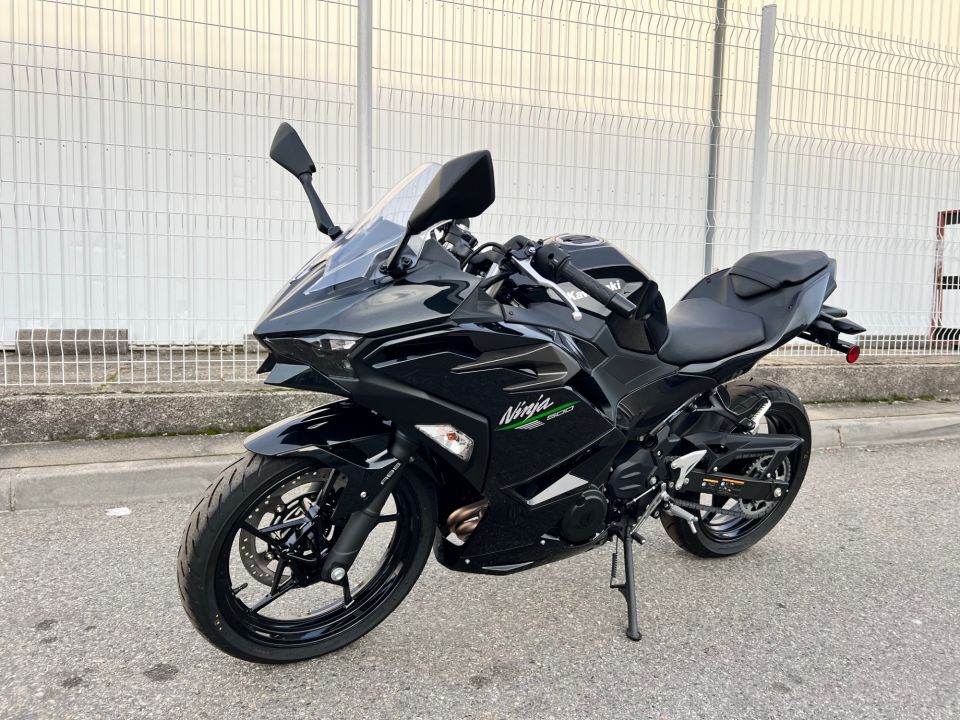 KAWASAKI Ninja 500 4