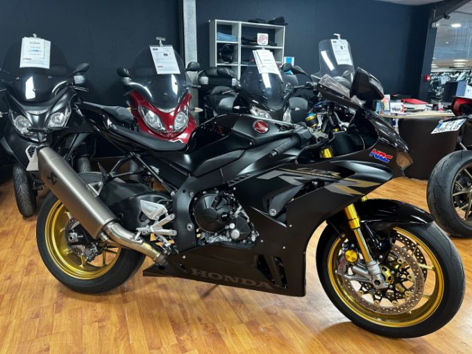 HONDA CBR1000RR SP 4
