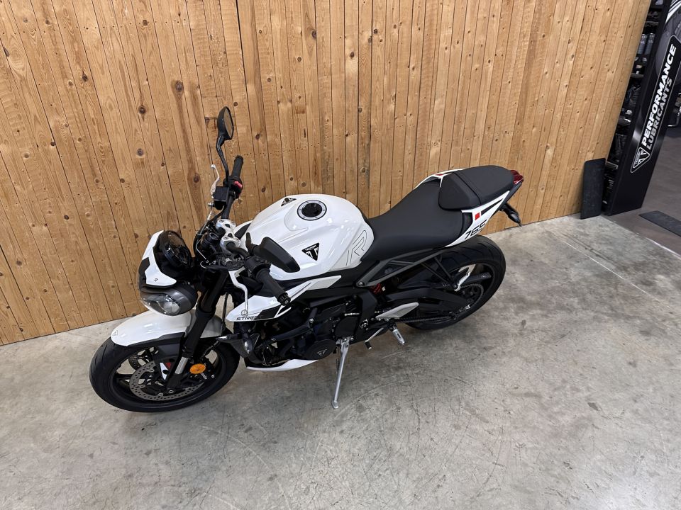 TRIUMPH STREET TRIPLE 765 R 4