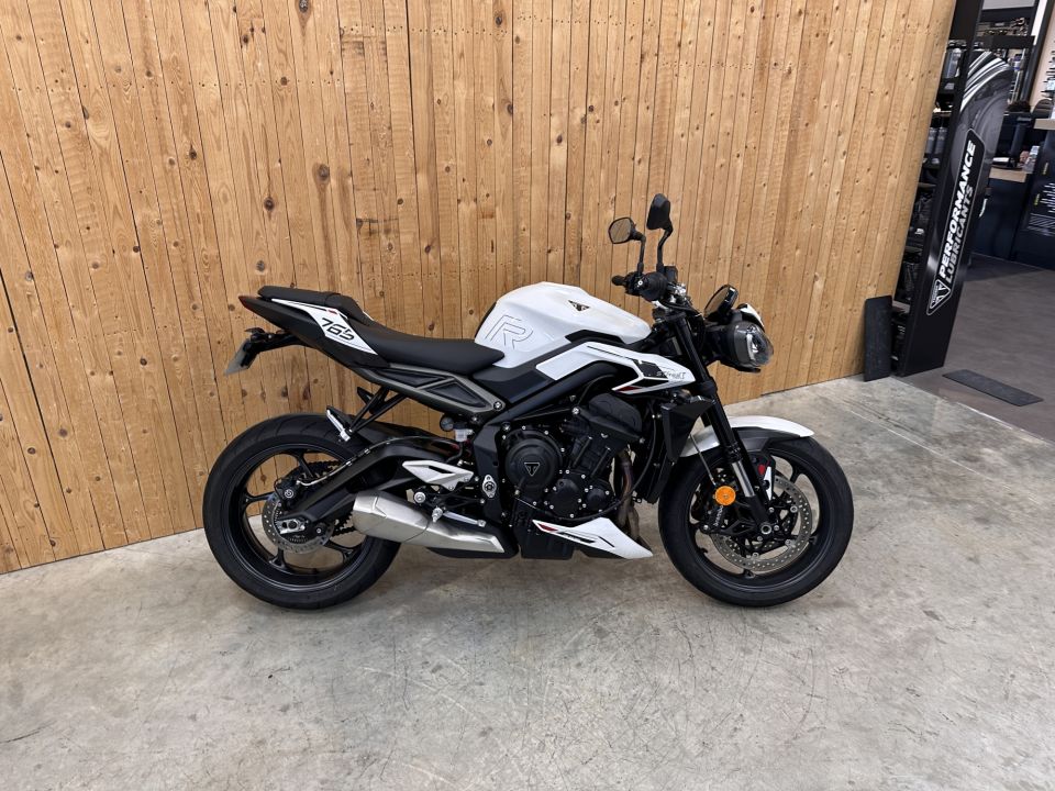 TRIUMPH STREET TRIPLE 765 R 4