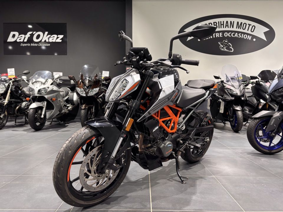 KTM 125 DUKE ABS 4