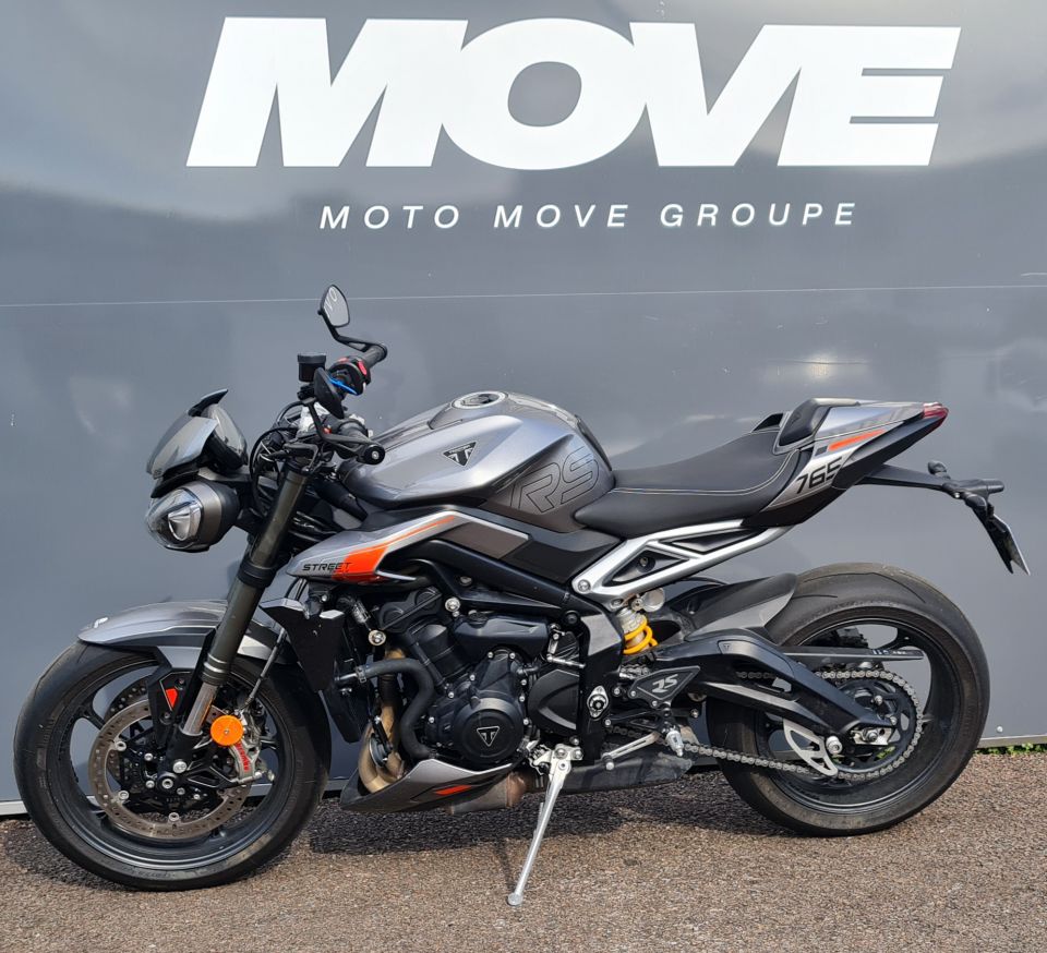TRIUMPH STREET TRIPLE 765 RS 4