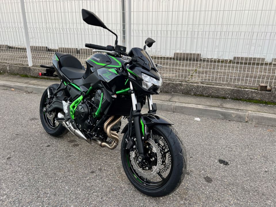 KAWASAKI Z650 4