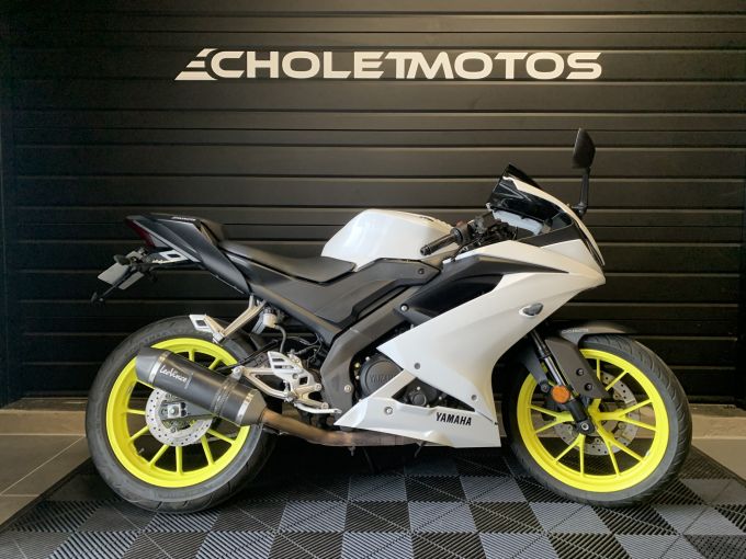 YAMAHA YZF-R 125 4
