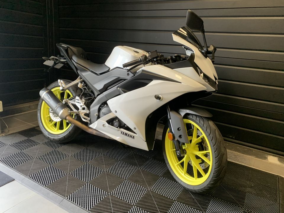 YAMAHA YZF-R 125 4