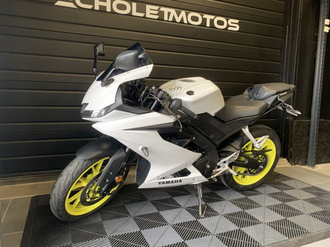 YAMAHA YZF-R 125 4