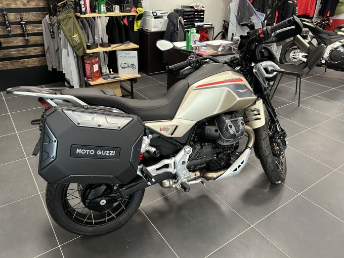 MOTO GUZZI V85 TT TRAVEL E5+ 4