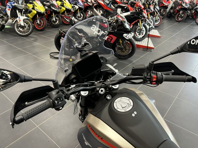 MOTO GUZZI V85 TT TRAVEL E5+ 4