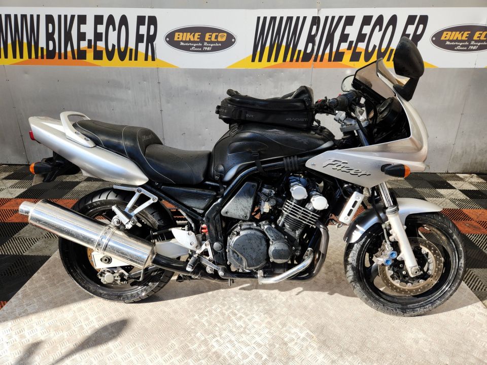 YAMAHA FZS FAZER 4