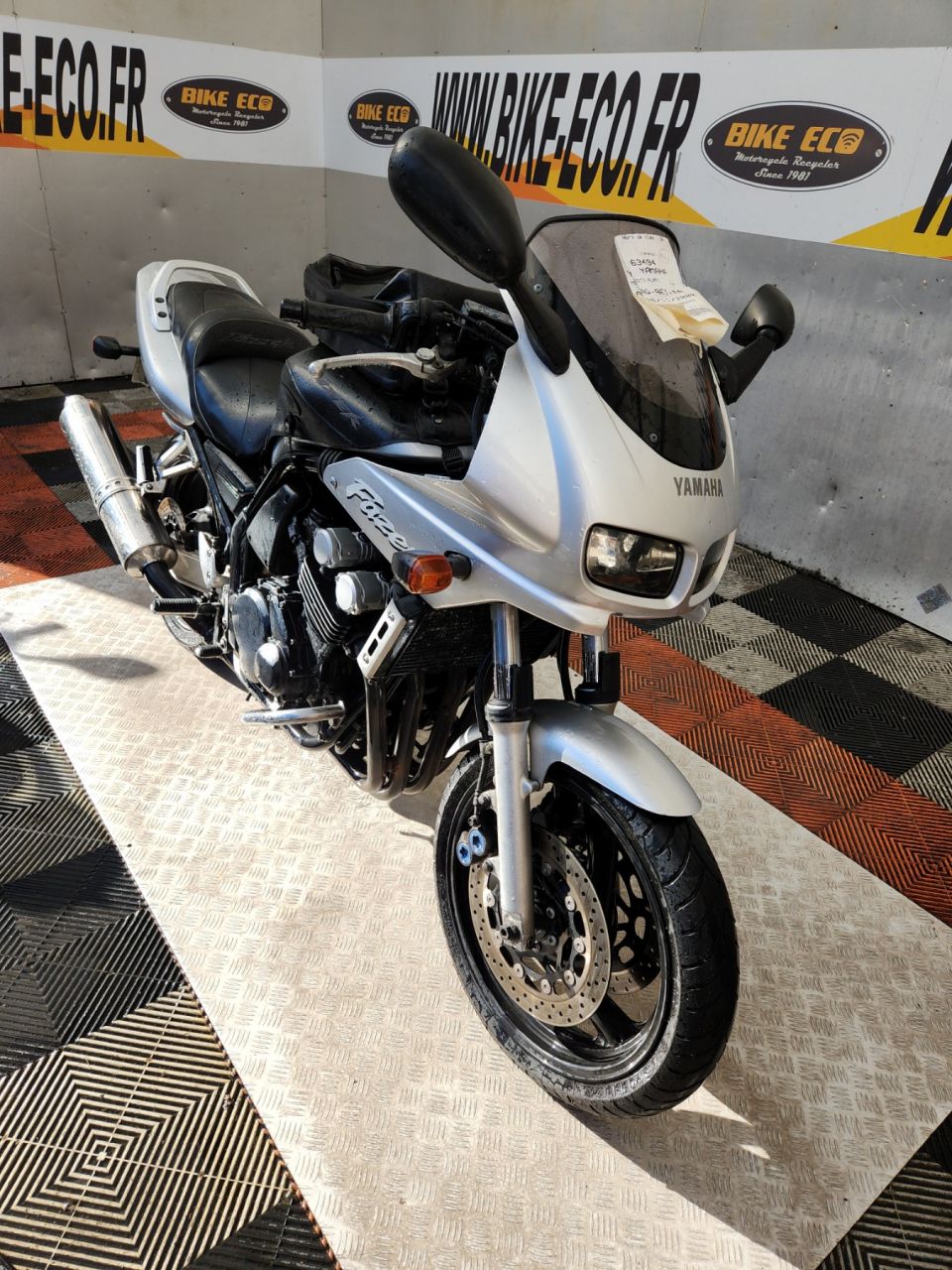 YAMAHA FZS FAZER 4
