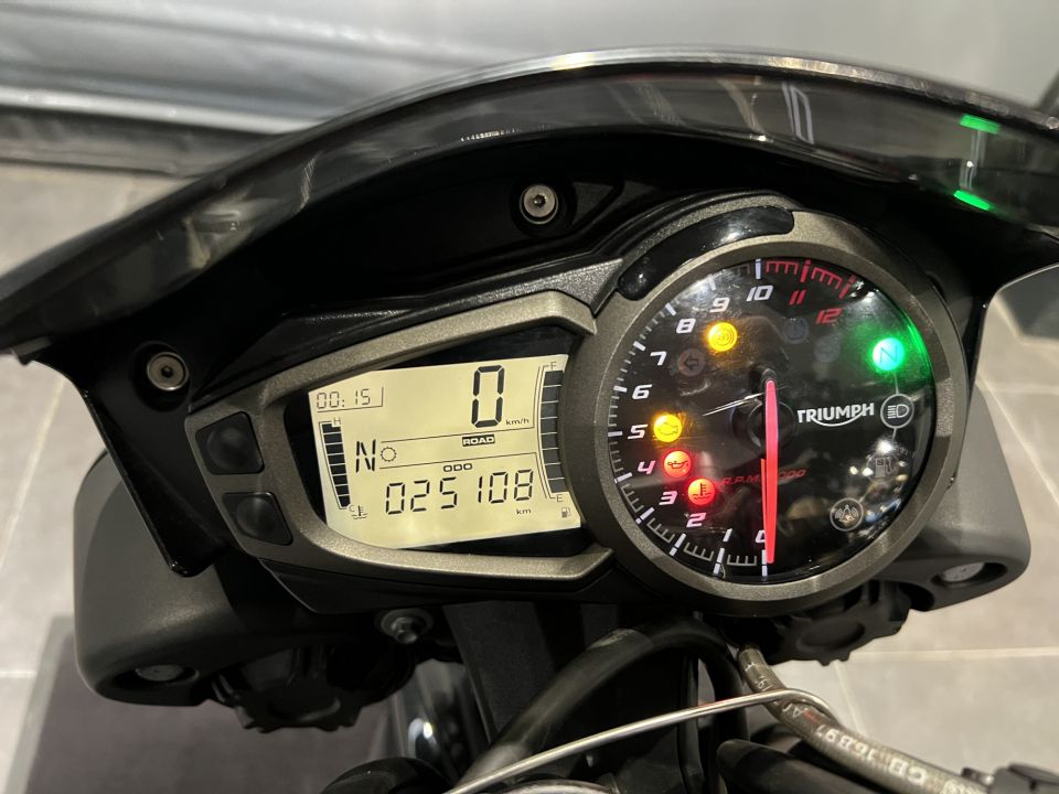 TRIUMPH SPEED TRIPLE 1050 S  4