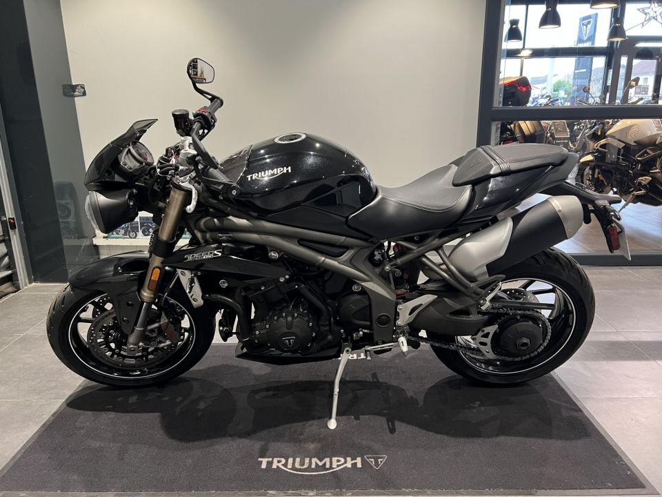 TRIUMPH SPEED TRIPLE 1050 S  4