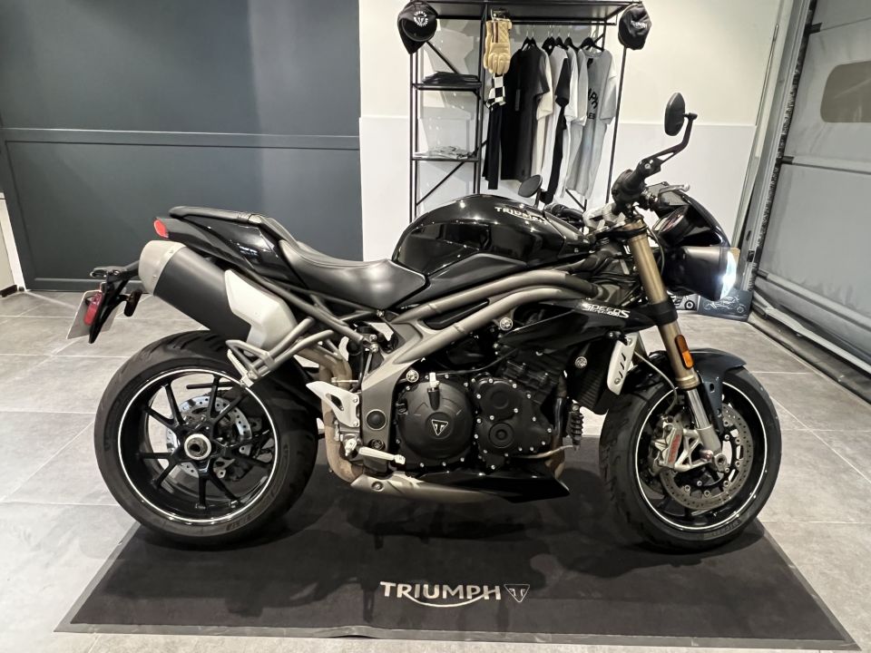 TRIUMPH SPEED TRIPLE 1050 S  4