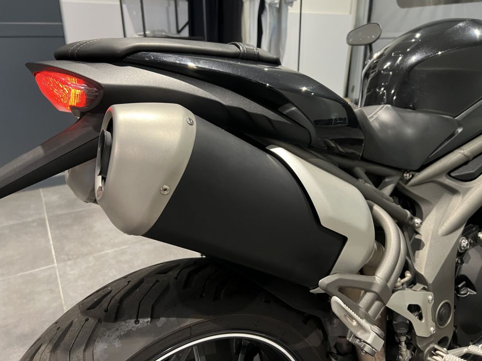 TRIUMPH SPEED TRIPLE 1050 S  4