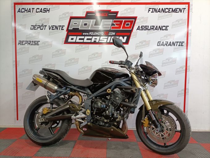 TRIUMPH STREET TRIPLE 675 4