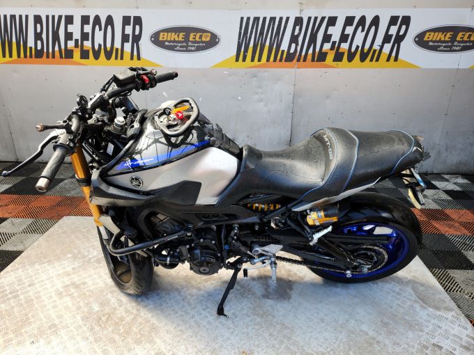 YAMAHA MT-09 SP 4