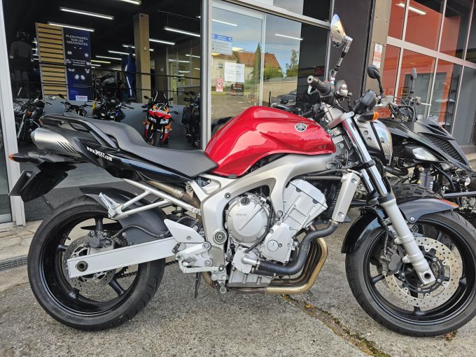 YAMAHA FZ6 (98CV) 4