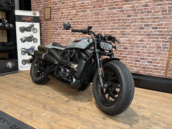 HARLEY-DAVIDSON SPORTSTER 1250 S 4