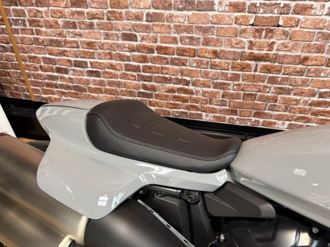 HARLEY-DAVIDSON SPORTSTER 1250 S 4