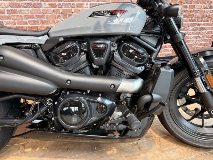 HARLEY-DAVIDSON SPORTSTER 1250 S 4