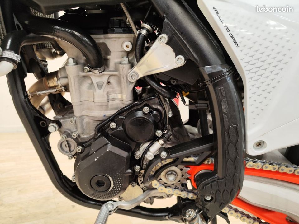 KTM 250 SX-F 4