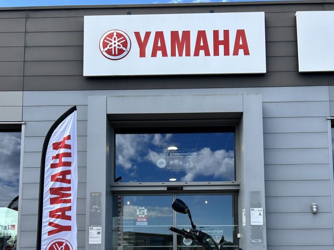 YAMAHA XSR 700 ABS 4