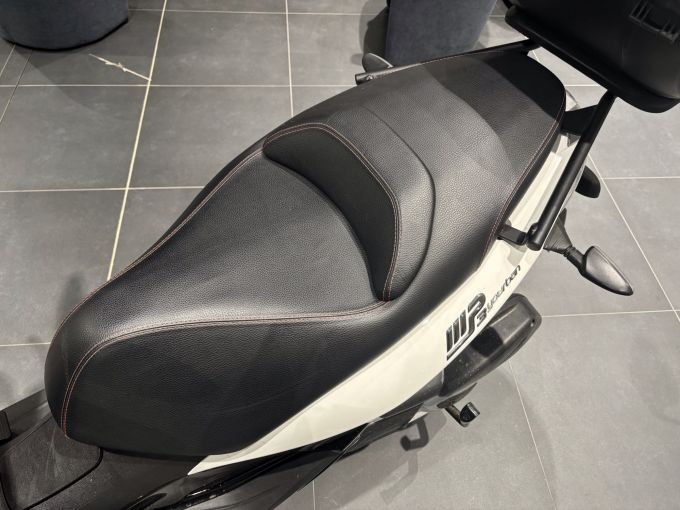 PIAGGIO MP3 300LT YOURBAN 4