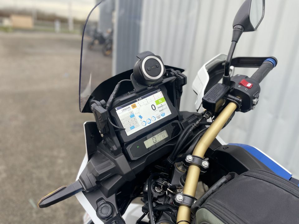 HONDA AFRICA TWIN CRF1000D DCT 4