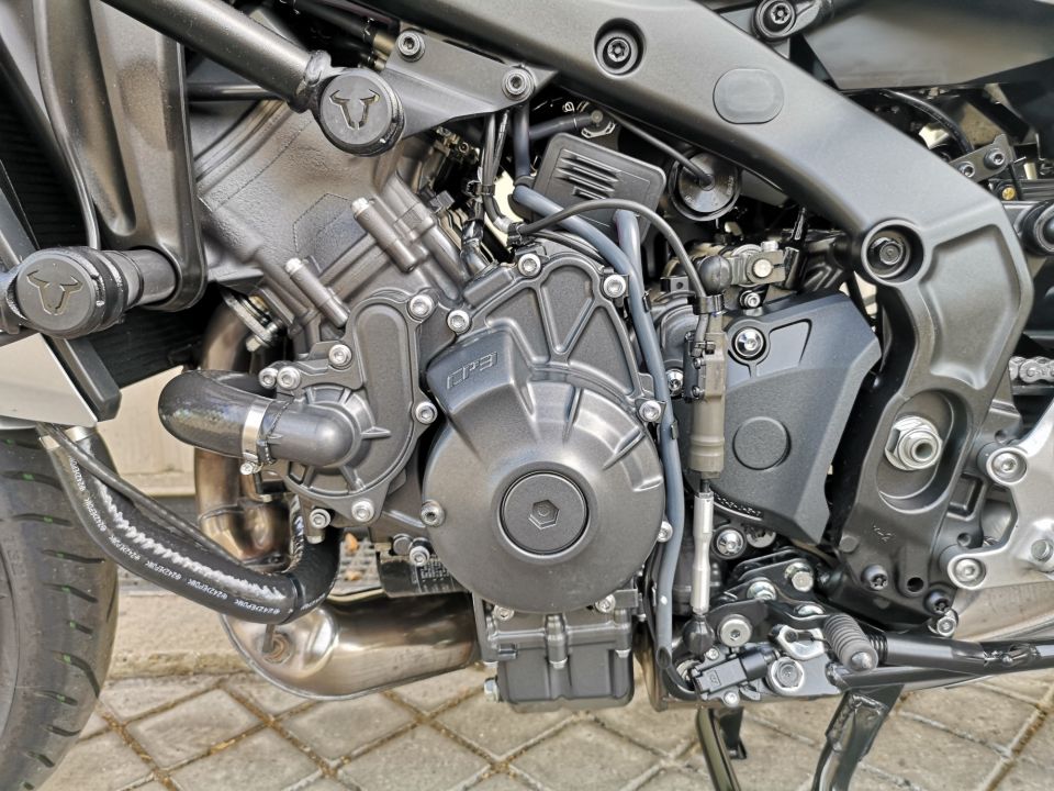 YAMAHA TRACER 9 GT+ 4