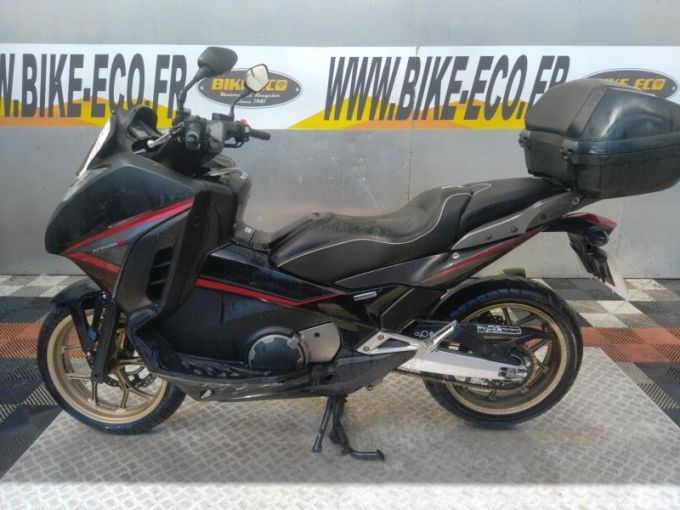 HONDA INTEGRA 750 4