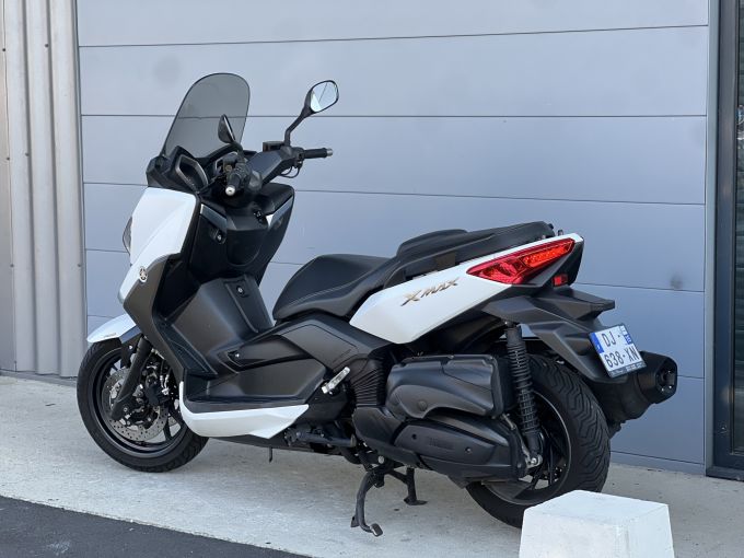 YAMAHA X-MAX 400 4