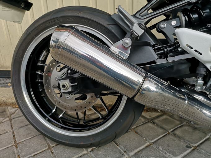 KAWASAKI Z 900 RS 4