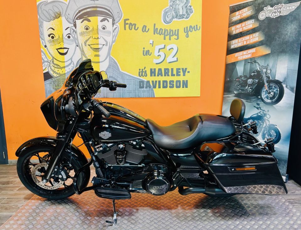 HARLEY-DAVIDSON TOURING STREET GLIDE 1868 SPECIAL 4