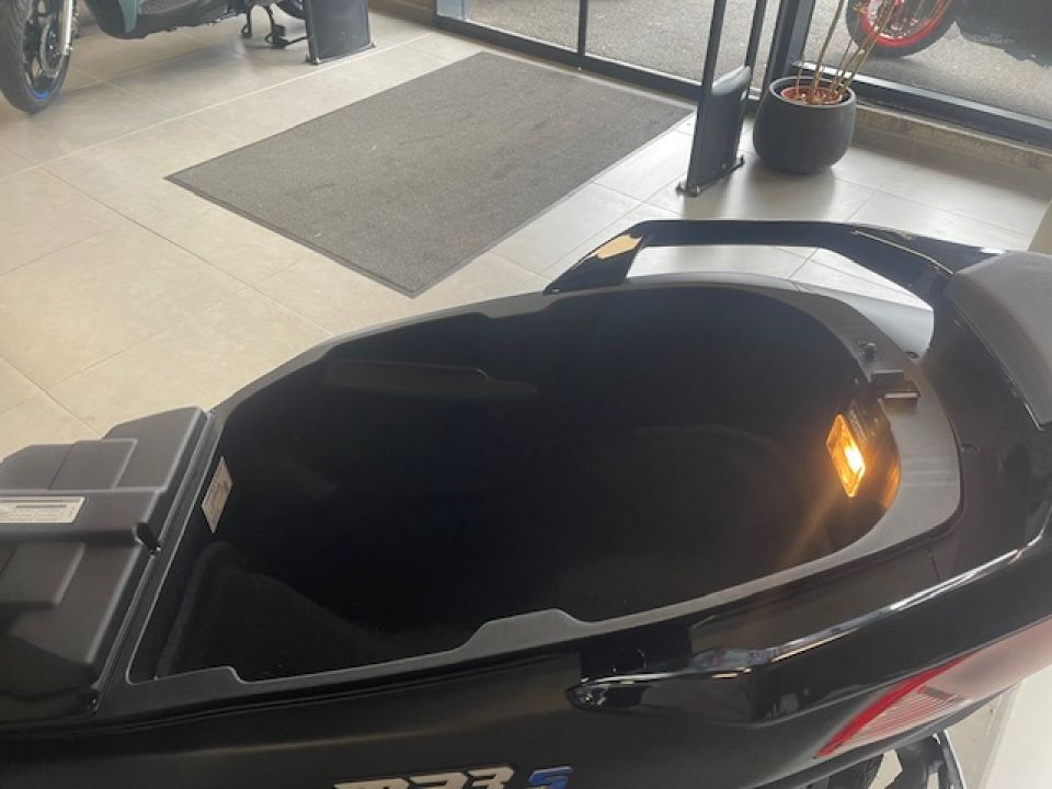 PIAGGIO MP3 400 HPE SPORT ABS ASR 4